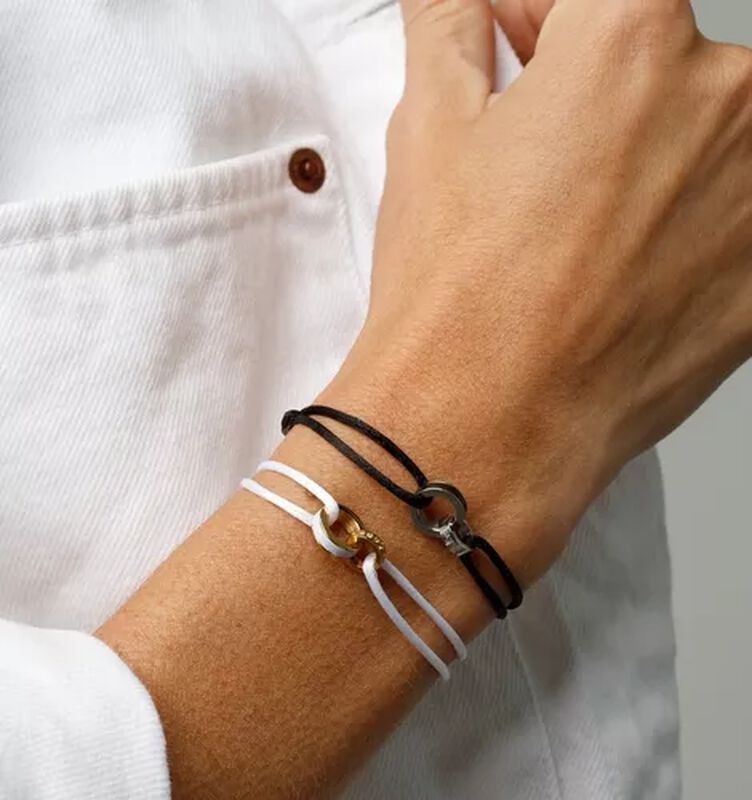 PULSERA WEWA DE SAT&Eacute;N CON CHARM NEGRO Y ZIRCONI... image number null