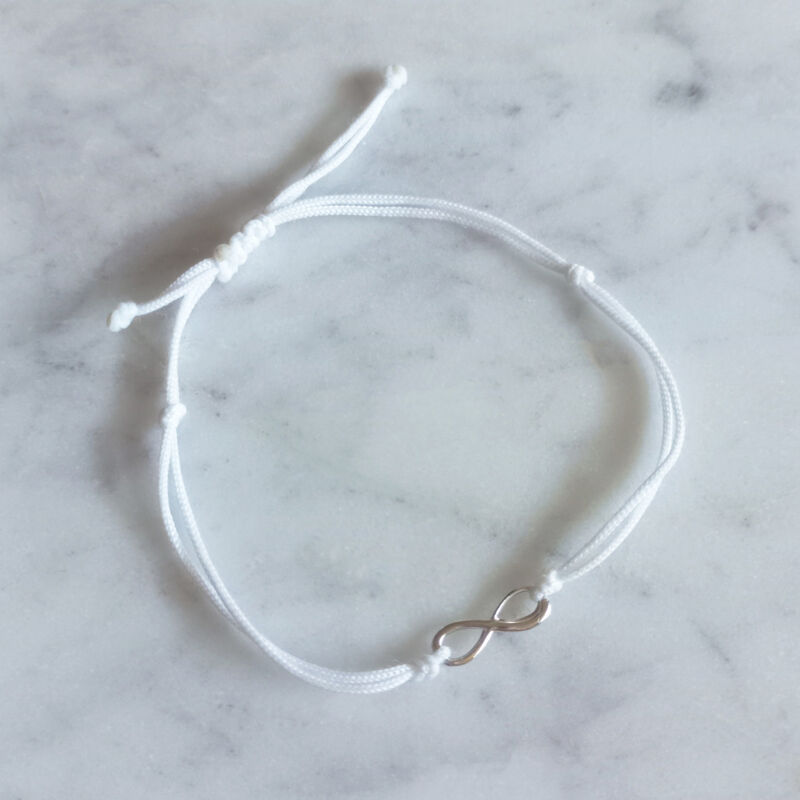 Pulsera De Hilo Blanco Ajustable Con Infinito D... image number null