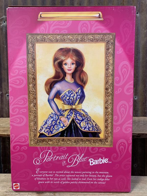 Mu&ntilde;eca Barbie Retrato En Azul Edici&oacute;n Especial image number null
