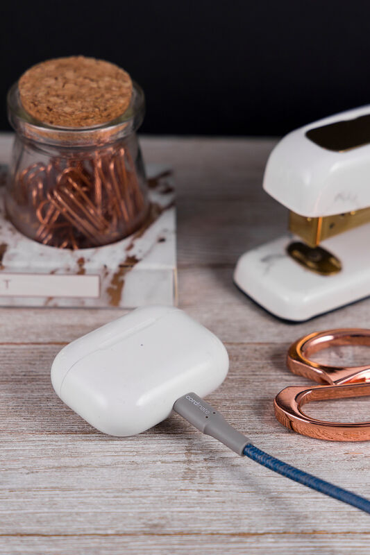 Cable USB-C to Lightning 6ft Azul image number null