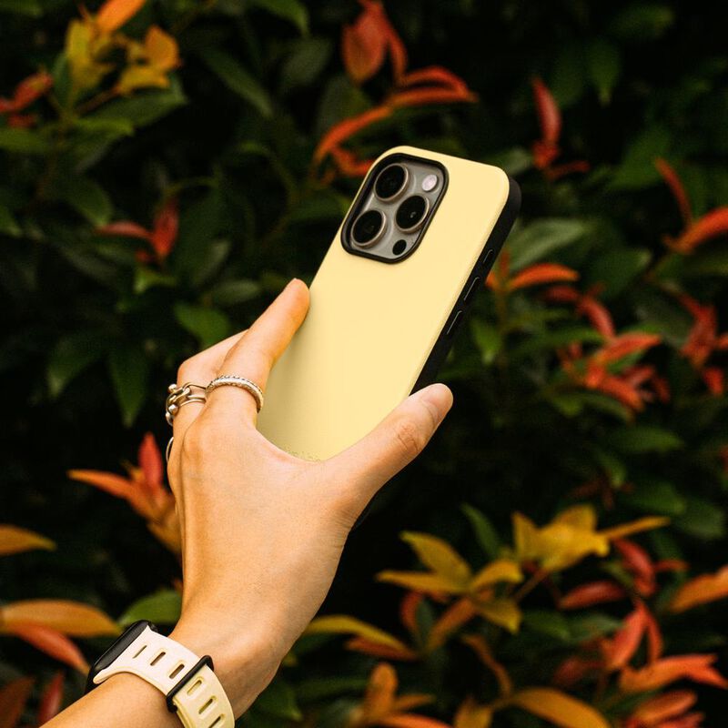 Funda Native Union Active Amarillo para iPhone ... image number null
