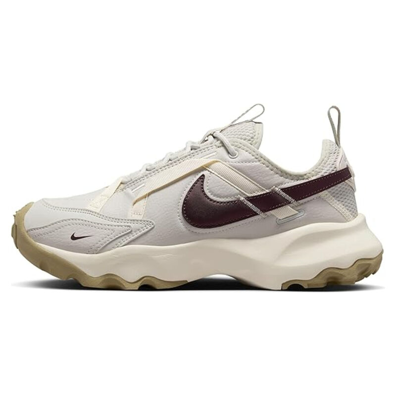 Tenis Deportivo Nike TC 7900 DD9682-003 image number null