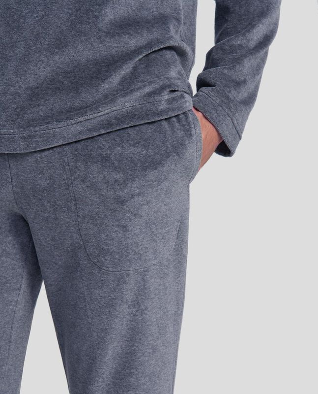 Pijama de Terciopelo Liso Gris image number null